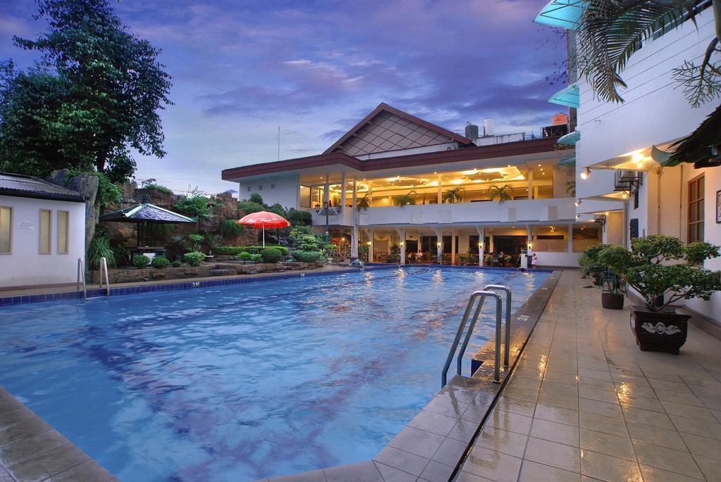 Hotel Matahari ยอกยาการ์ตา ภายนอก รูปภาพ