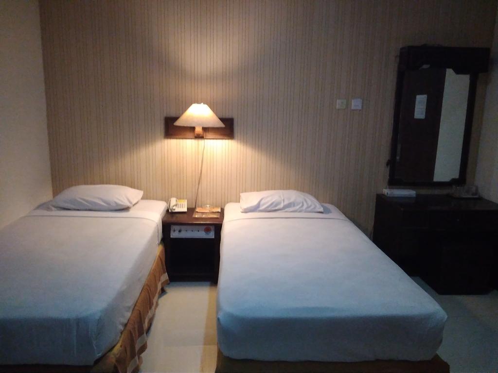 Hotel Matahari ยอกยาการ์ตา ภายนอก รูปภาพ