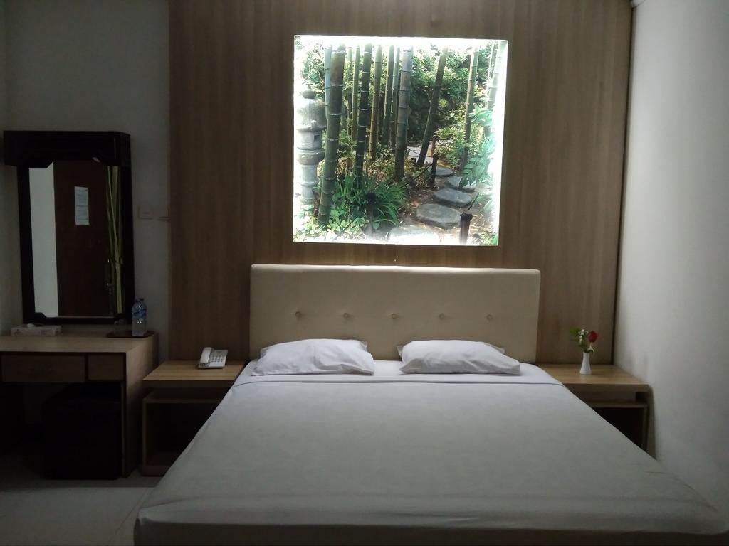 Hotel Matahari ยอกยาการ์ตา ภายนอก รูปภาพ