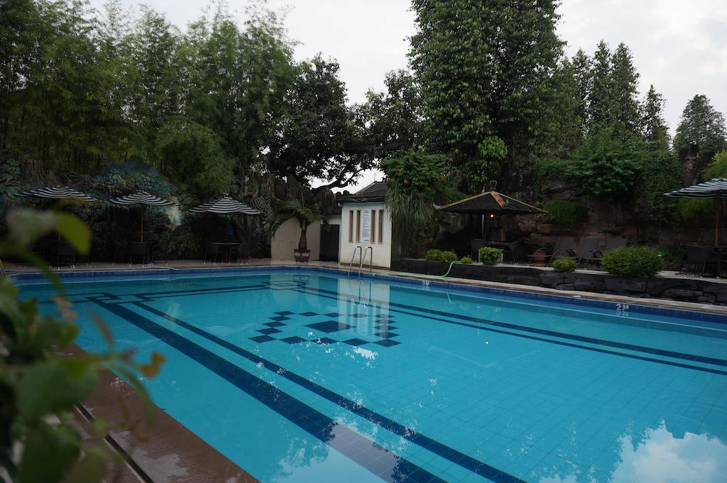 Hotel Matahari ยอกยาการ์ตา ภายนอก รูปภาพ
