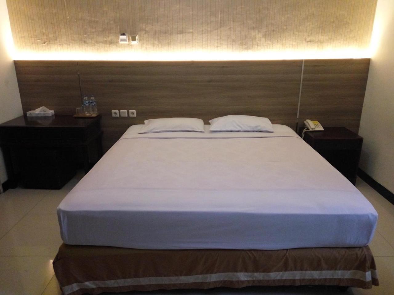 Hotel Matahari ยอกยาการ์ตา ภายนอก รูปภาพ