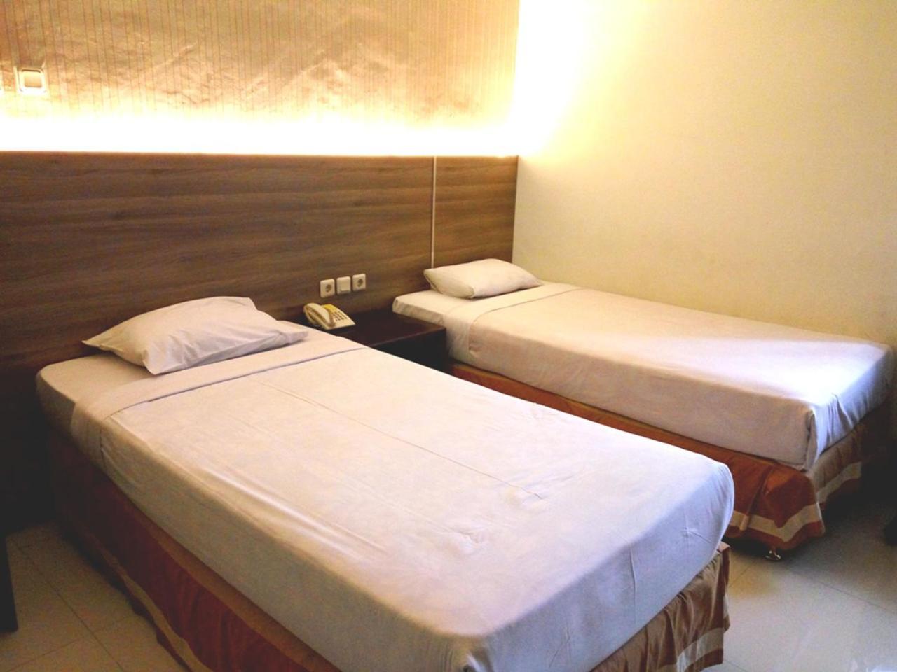 Hotel Matahari ยอกยาการ์ตา ภายนอก รูปภาพ