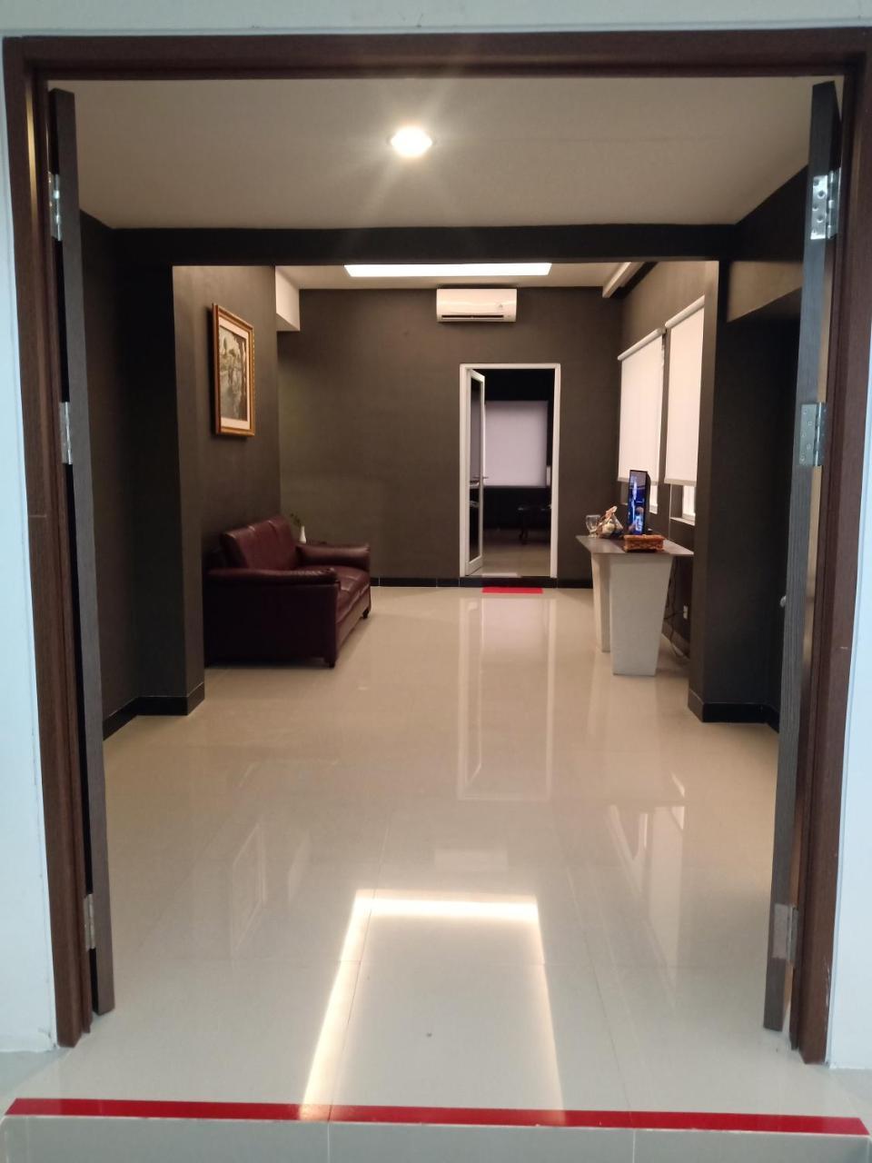 Hotel Matahari ยอกยาการ์ตา ภายนอก รูปภาพ